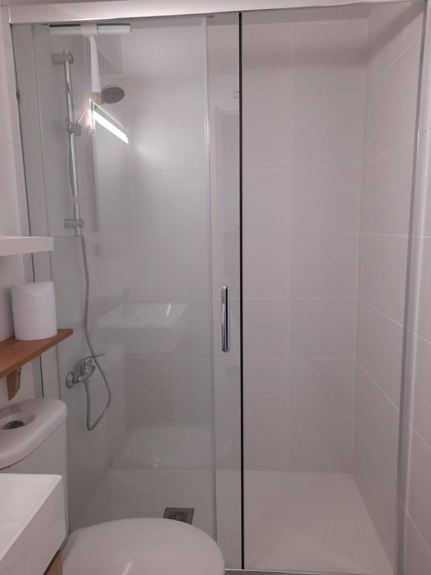 Appartement Lumineux Sur Les Canaux Ρόζες Εξωτερικό φωτογραφία